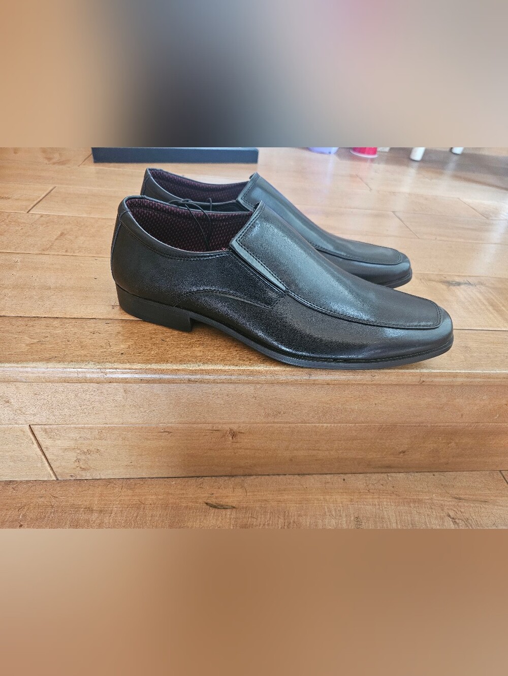 New mens size 11.5 Perry Ellis portfolio ultra foam dress shoes